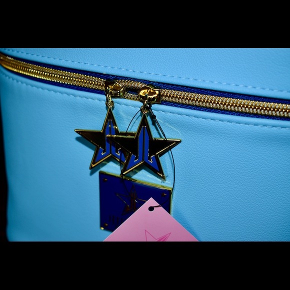 Jeffree Star Light Blue Travel TrainCase - Picture 2 of 8